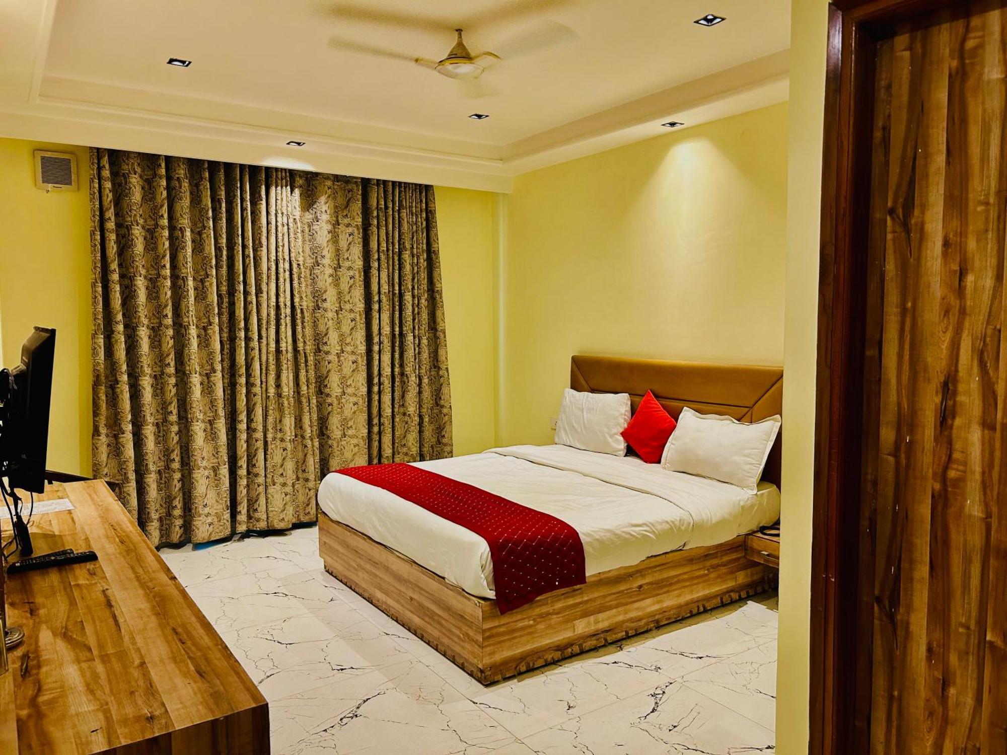 Goodluck House Near Terminal 3 Igi Airport Otel Yeni Delhi Dış mekan fotoğraf